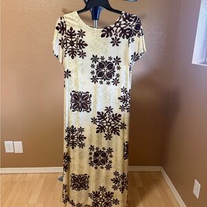 One Papaya Hawaiian Cream and Brown Floral Print Short-Sleeve Maxi Dress